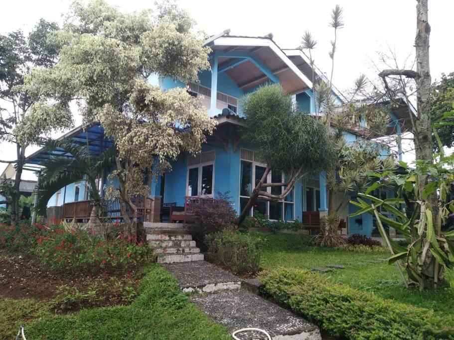 Garden Villas Cipanas Sindanglaya Exterior foto